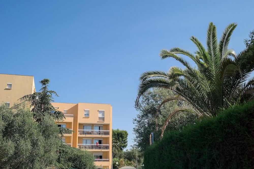 ז'ואן-לה-פינס Residence Pierre & Vacances La Rostagne מראה חיצוני תמונה