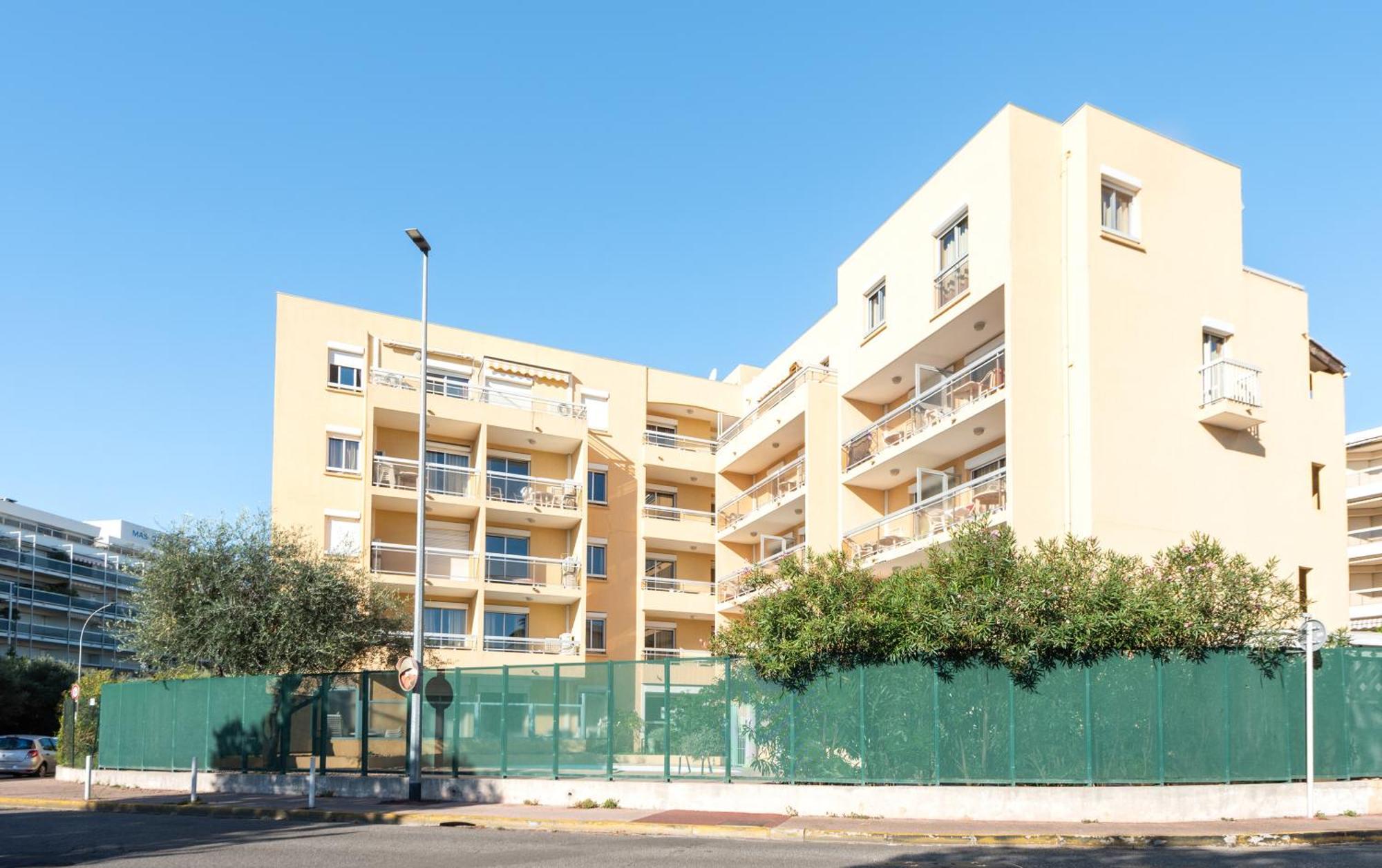 ז'ואן-לה-פינס Residence Pierre & Vacances La Rostagne מראה חיצוני תמונה