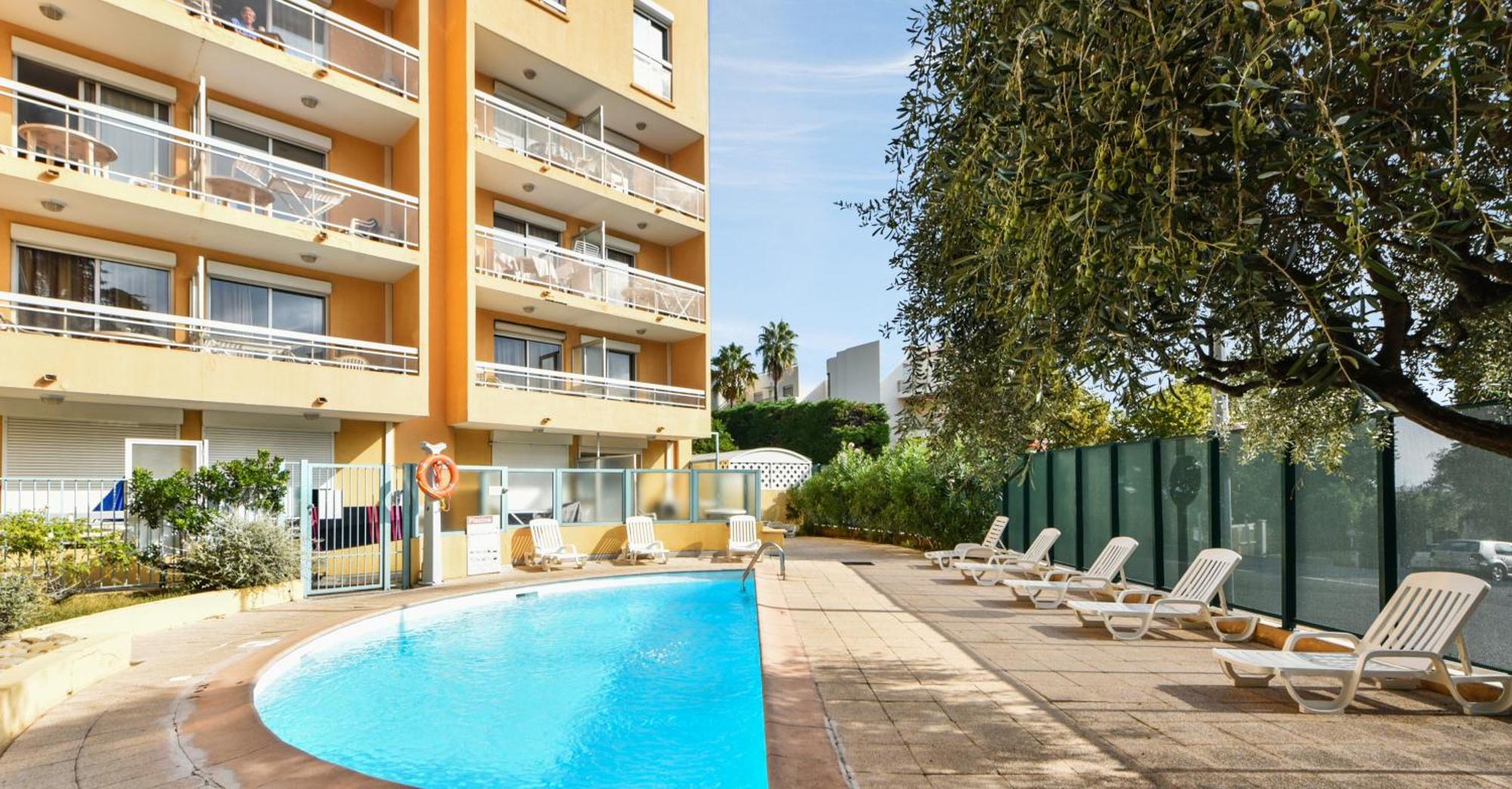 ז'ואן-לה-פינס Residence Pierre & Vacances La Rostagne מראה חיצוני תמונה