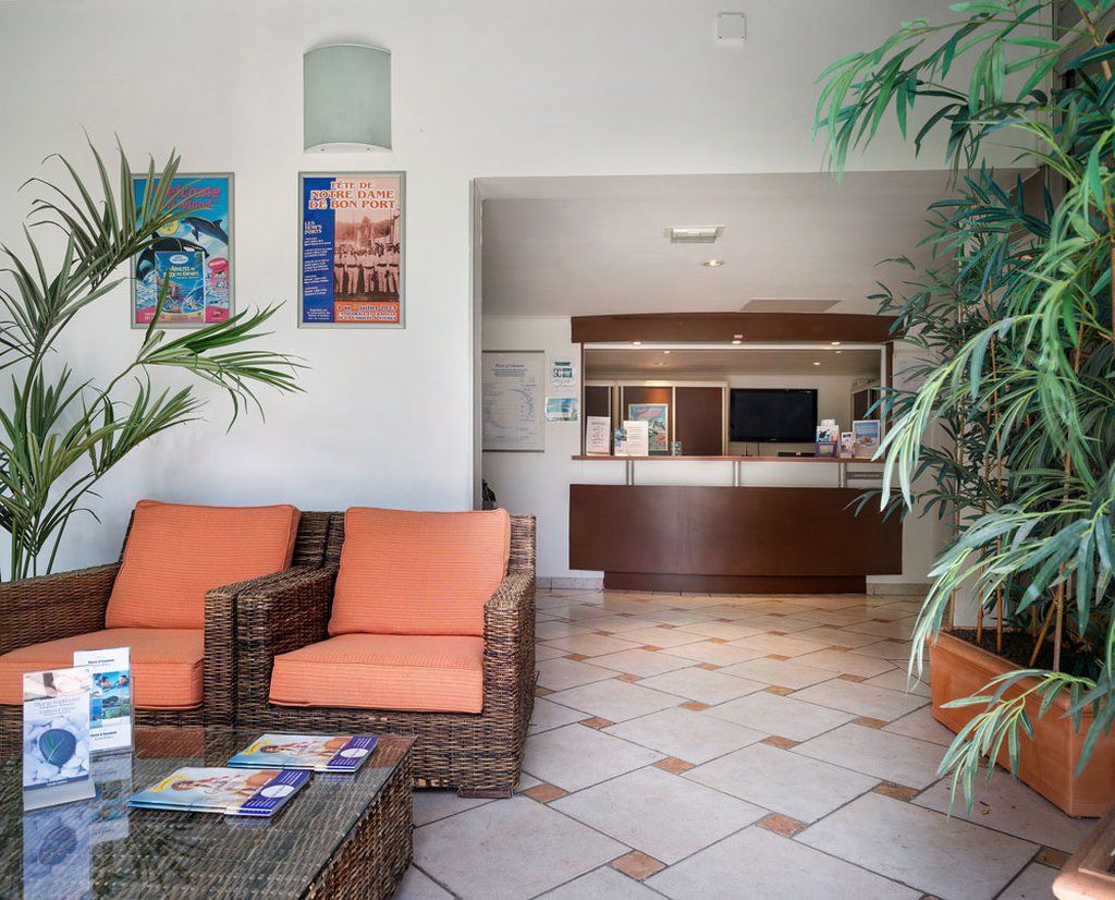 ז'ואן-לה-פינס Residence Pierre & Vacances La Rostagne מראה חיצוני תמונה